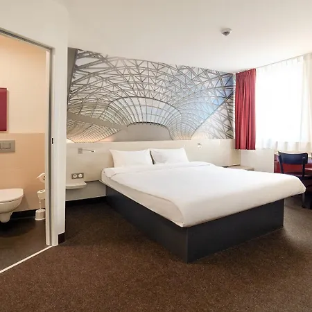 Centrum Hotel 2*